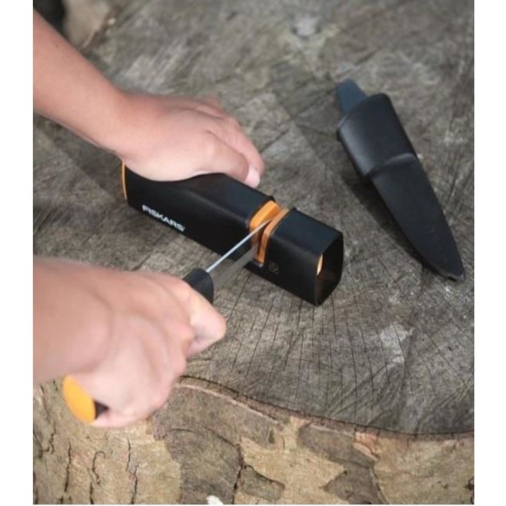 Dispozitiv pentru ascutit topoare si cutite XSharp