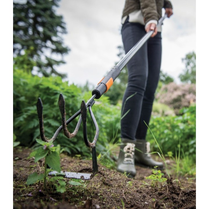 Cultivator cu razeta QuickFit, Fiskars